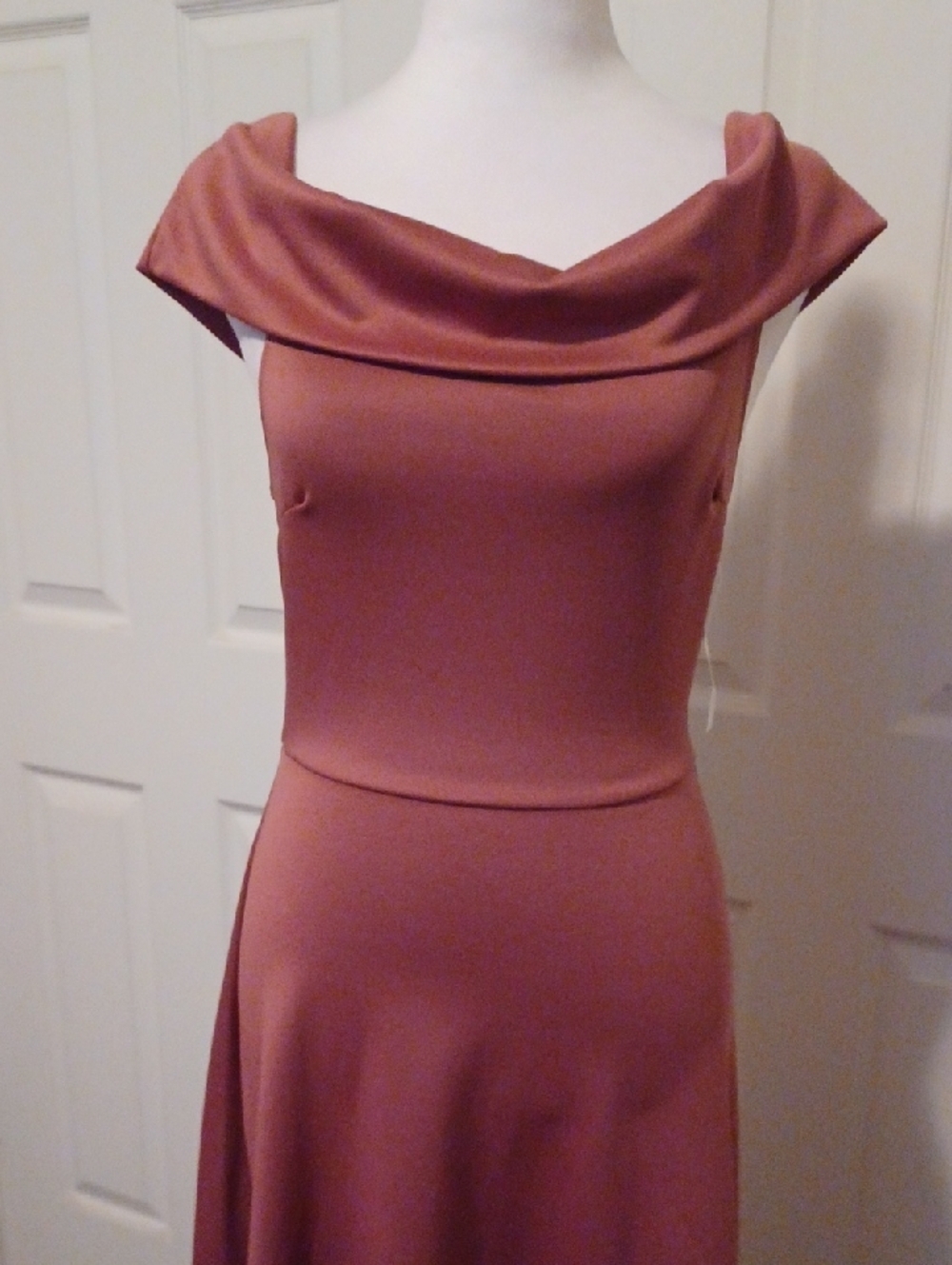 <> Charlotte Russe Off-Shoulder High-Low Dress in Dusty Rose Color Women's Small - Picture 8 of 10